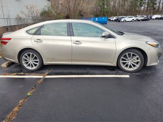 Used 2015 Toyota Avalon XLE Touring video 2