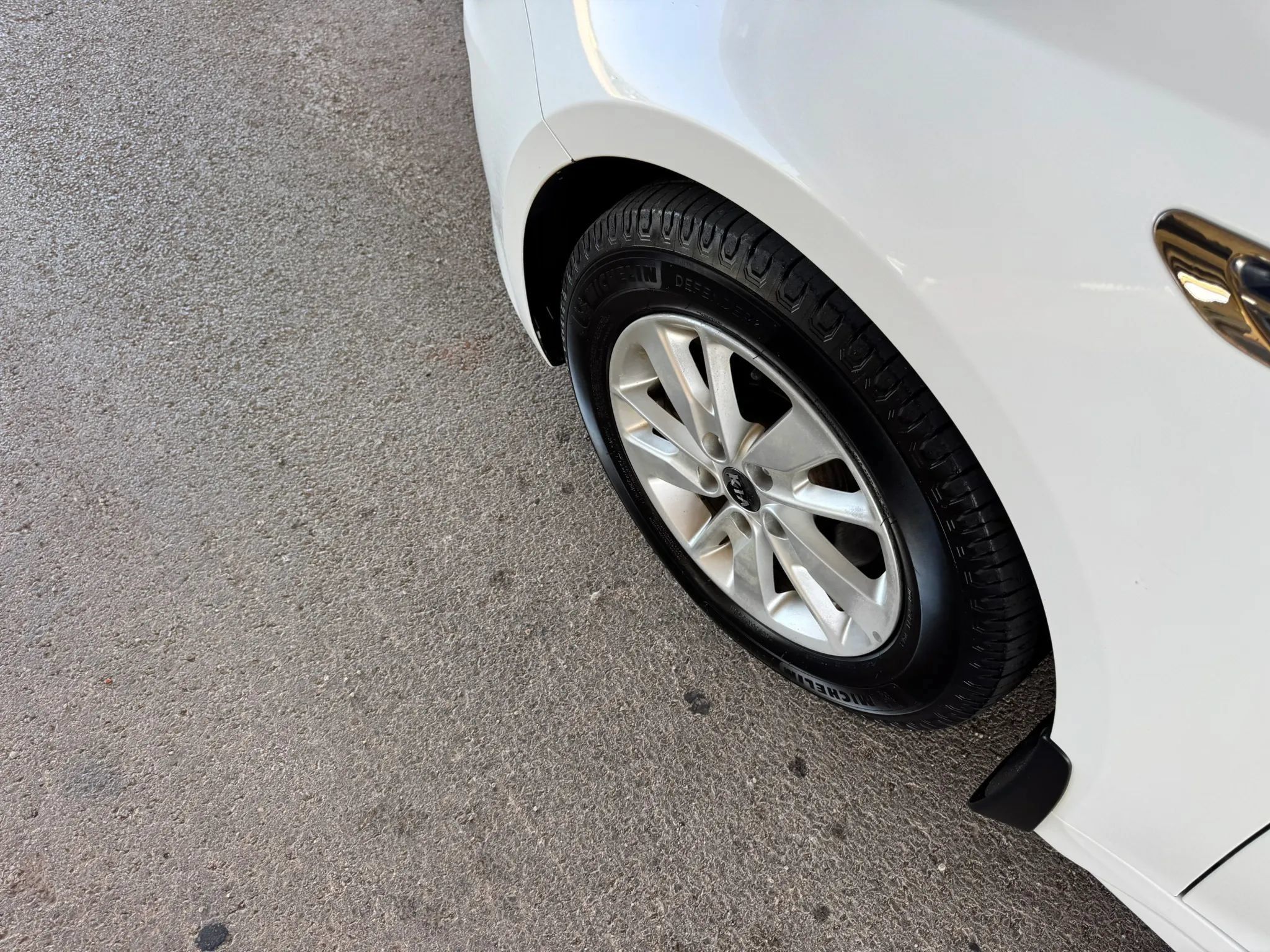 Used 2017 Kia Optima LX FWD image 29