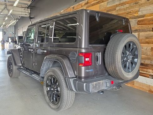 Used 2021 Jeep Wrangler Unlimited Sahara w/ Cold Weather Group AWD/4WD image 4