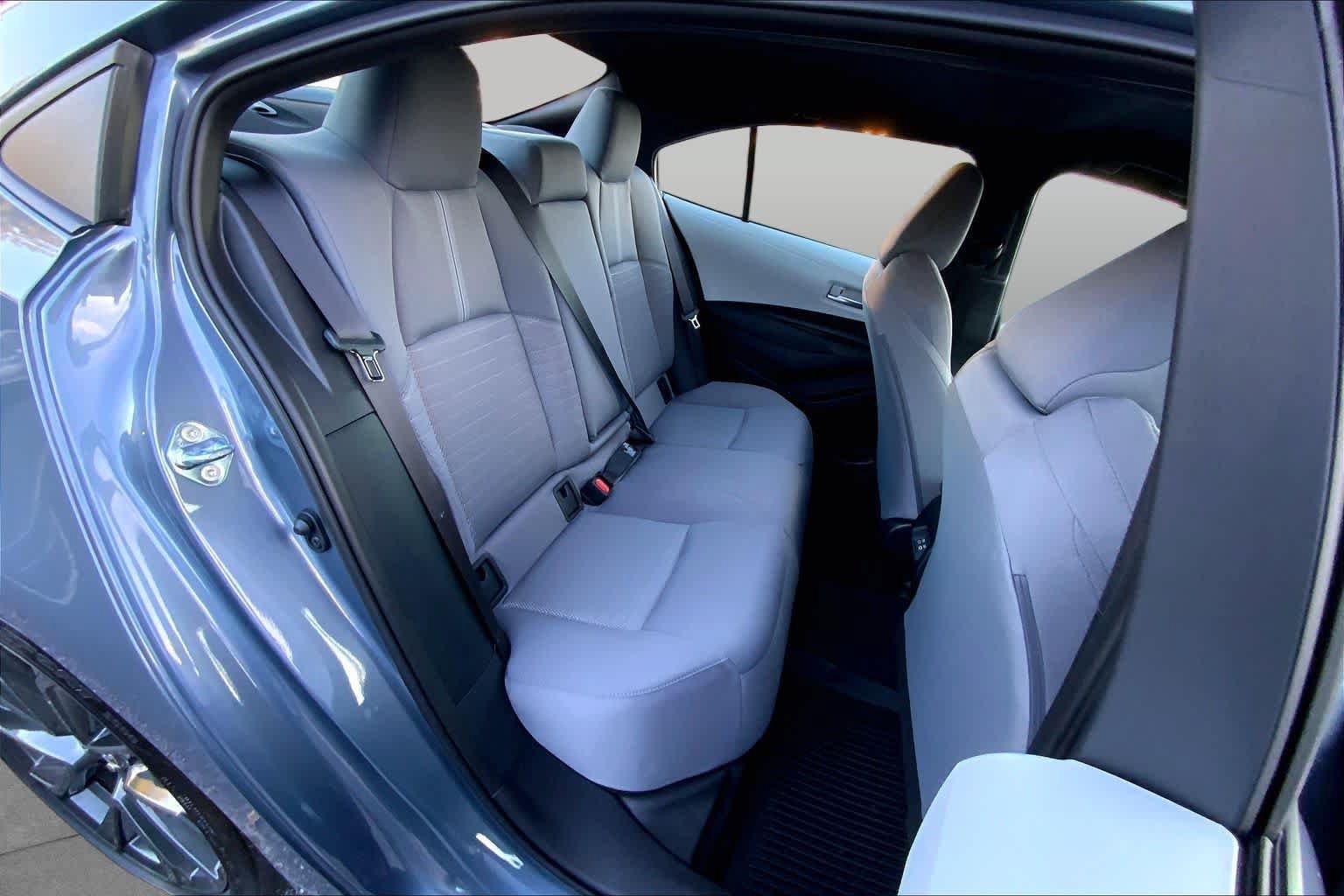 Used 2026 Toyota Corolla SE FWD image 17