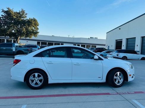 Used 2011 Chevrolet Cruze LT w/ RS Package image 12