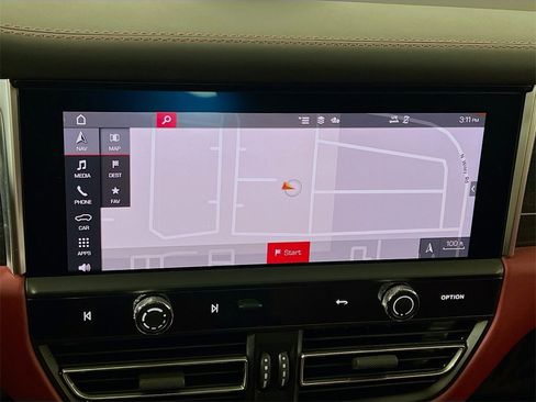 Used 2022 Porsche Macan GTS image 13