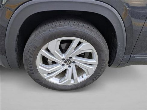 Used 2023 Volkswagen Atlas SE w/ Panoramic Sunroof Package AWD/4WD image 10