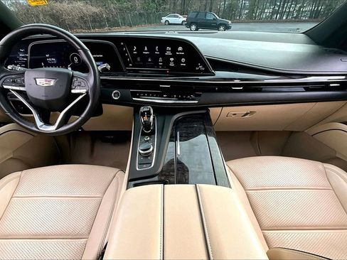 Certified 2021 Cadillac Escalade Premium Luxury image 8