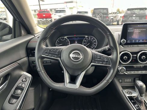 Used 2024 Nissan Sentra SR image 11