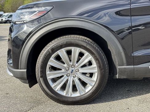 Used 2025 Ford Explorer Platinum w/ LUX Leather Package AWD/4WD image 19