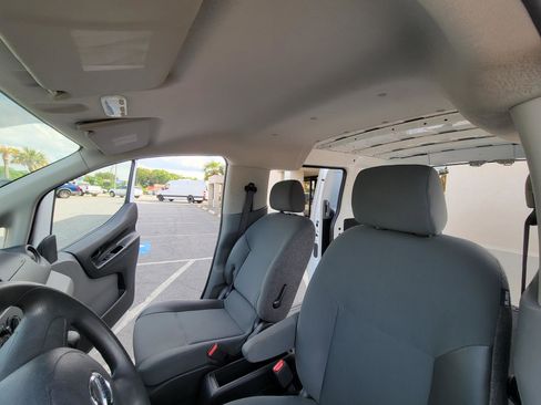Used 2015 Nissan NV200 S FWD image 22