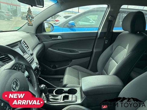 Used 2017 Hyundai Tucson Sport w/ Cargo Package FWD image 5