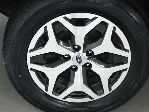 Used 2024 Subaru Forester Premium AWD/4WD image 12