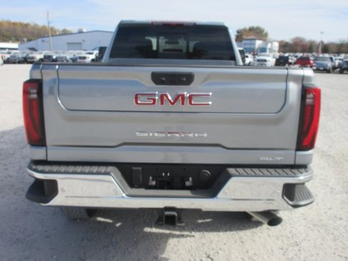New 2026 GMC Sierra 3500 SLT w/ SLT Premium Package image 6