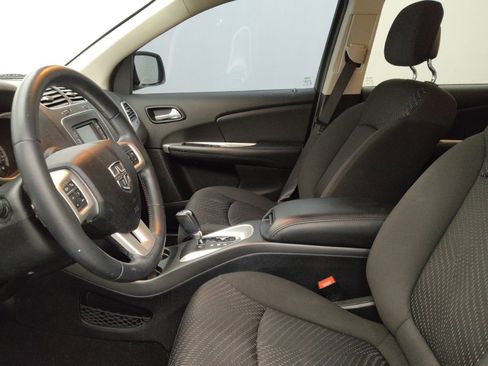 Used 2018 Dodge Journey SE w/ Popular Equipment Group image 17