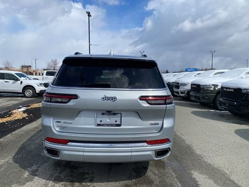 Used 2023 Jeep Grand Cherokee L Overland image 3