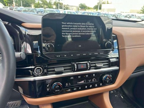 Used 2023 Nissan Pathfinder Platinum AWD/4WD image 31