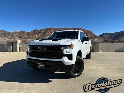 Used 2023 Chevrolet Silverado 1500 LT Trail Boss w/ Convenience Package II image 1