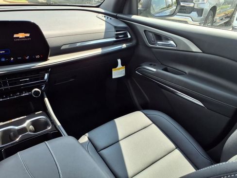 New 2026 Chevrolet Traverse LT w/ Driver Confidence Package image 20