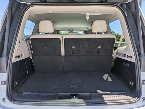 Used 2024 Jeep Wagoneer Series III AWD/4WD image 13