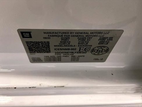 Used 2020 Chevrolet Silverado 2500 LT w/ Convenience Package image 34