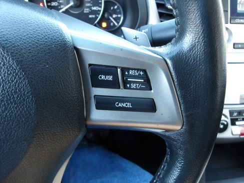 Used 2012 Subaru Legacy 2.5i Premium w/ All-Weather Pkg image 15