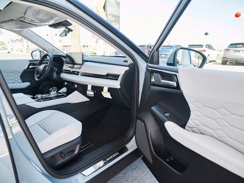 New 2026 Mitsubishi Outlander SEL FWD image 9