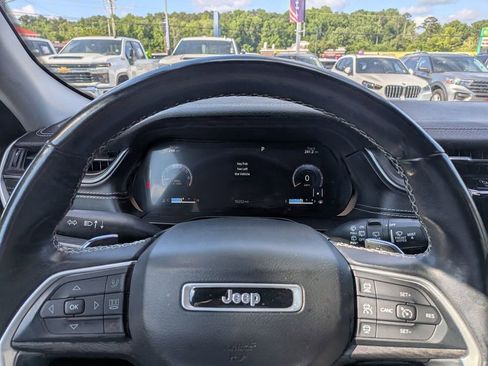 Used 2021 Jeep Grand Cherokee L Limited AWD/4WD image 22