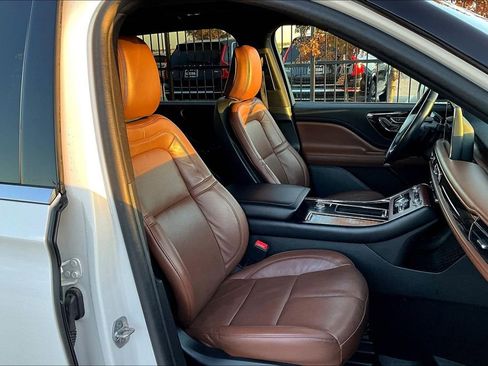 Used 2023 Lincoln Aviator Grand Touring w/ Class IV Trailer Tow Package image 10