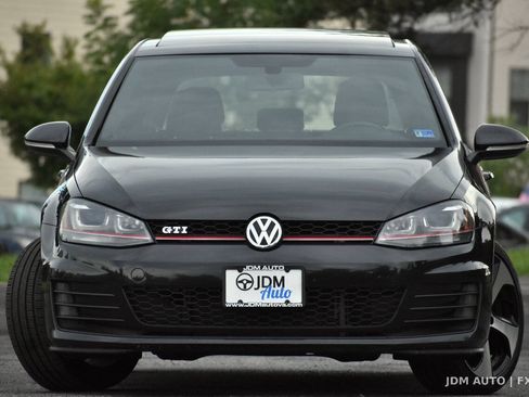 Used 2015 Volkswagen GTI SE FWD image 3