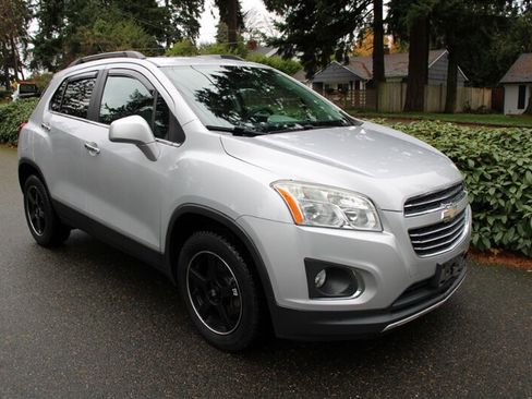 Used 2015 Chevrolet Trax LTZ image 2