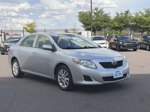 Used 2009 Toyota Corolla LE FWD image 3