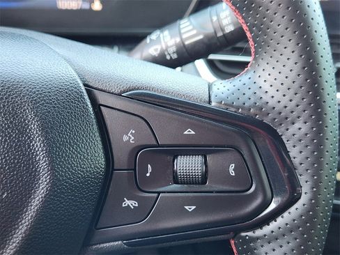 Used 2025 Chevrolet Trax RS w/ Driver Confidence Package image 30