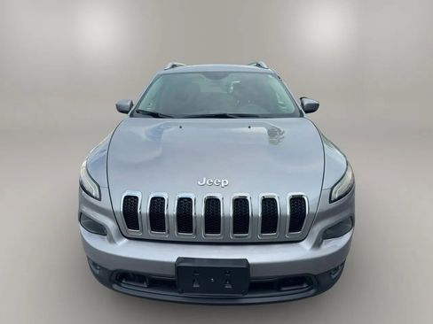Used 2016 Jeep Cherokee Latitude w/ Safety/Convenience Group AWD/4WD image 3
