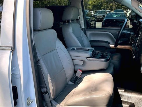 Used 2017 Chevrolet Silverado 1500 LTZ w/ Sport Package AWD/4WD image 9
