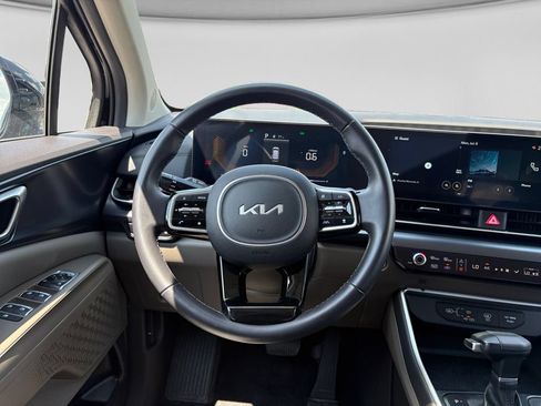 Used 2026 Kia Carnival FWD image 14