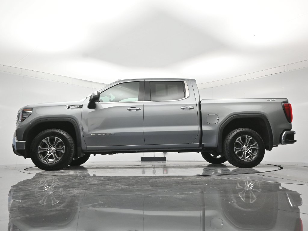 Used 2025 GMC Sierra 1500 SLT AWD/4WD image 43