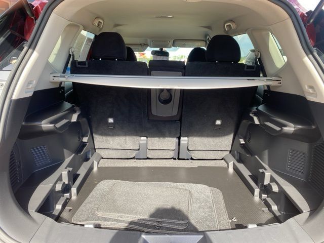 Used 2016 Nissan Rogue SV AWD/4WD image 5