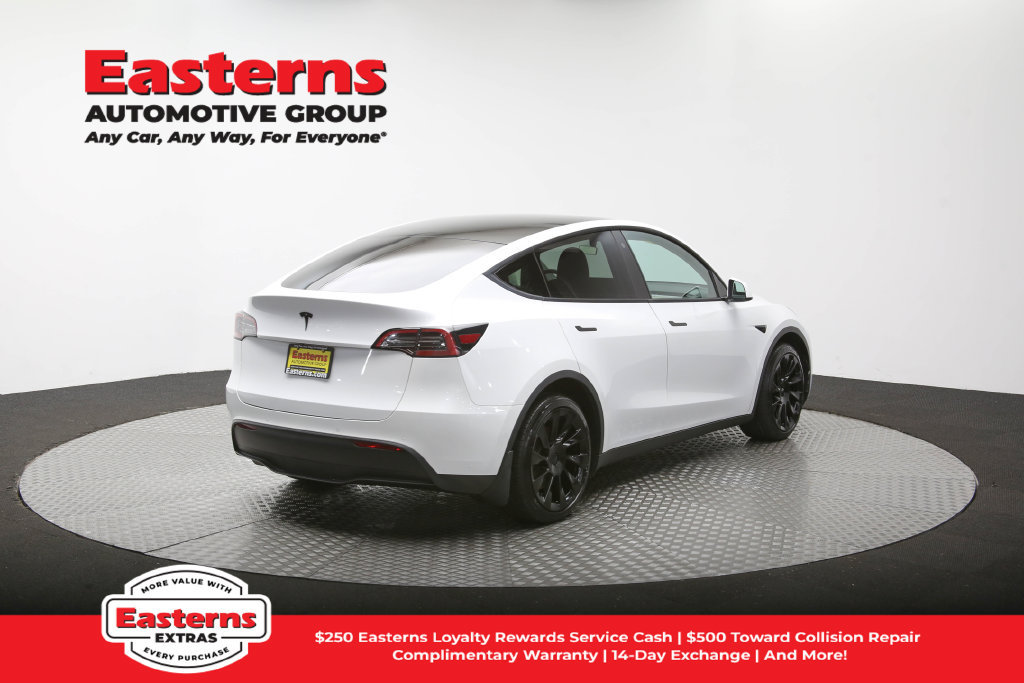Used 2021 Tesla Model Y Long Range AWD/4WD image 38