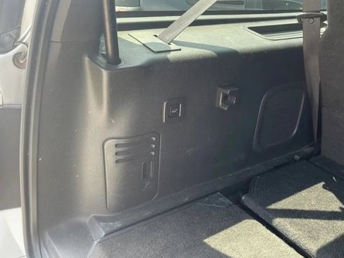 Used 2010 Ford Expedition EL Limited image 22