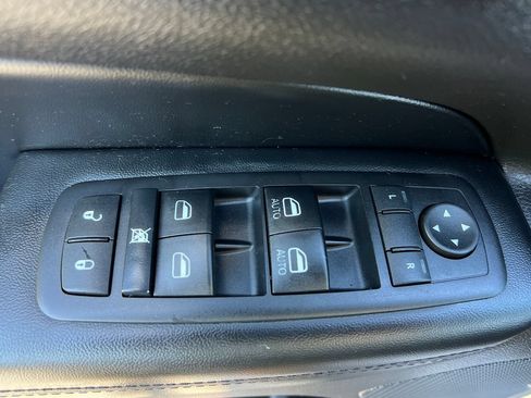 Used 2015 Jeep Grand Cherokee Altitude AWD/4WD image 12
