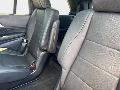 Certified 2024 Mercedes-Benz GLS 450 4MATIC image 13