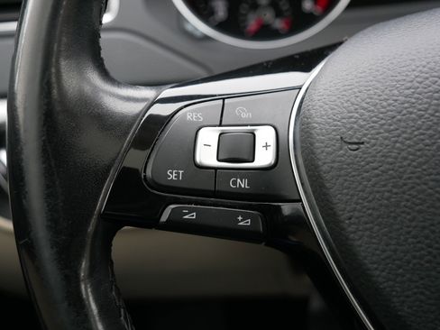 Used 2018 Volkswagen Jetta SE image 31