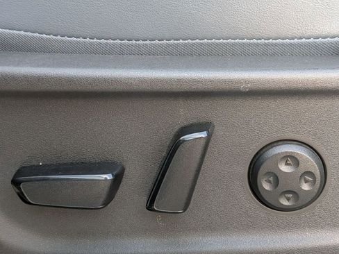 Used 2023 Nissan Ariya AWD/4WD image 18