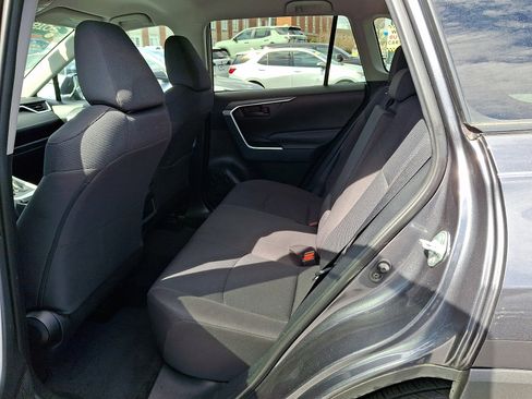 Used 2019 Toyota RAV4 LE w/ Carpet Mat Package image 11