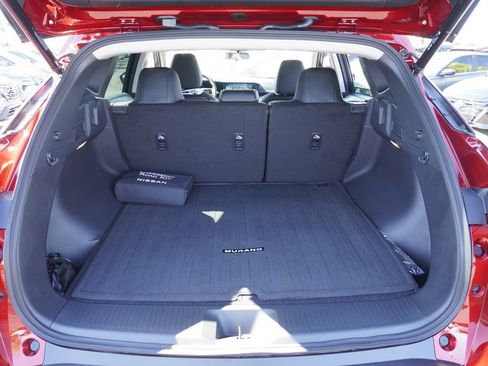 Used 2025 Nissan Murano SV FWD image 8