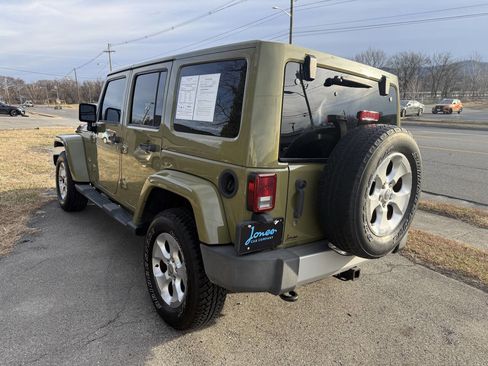 Used 2013 Jeep Wrangler Unlimited Sahara w/ Connectivity Group image 8