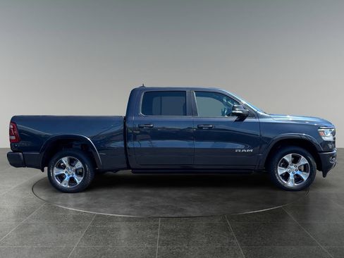 Used 2019 RAM 1500 Laramie AWD/4WD image 11