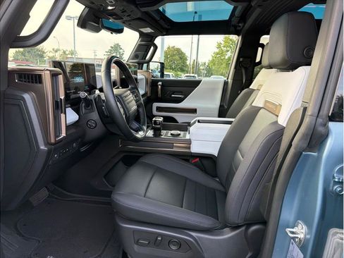 Used 2024 GMC Hummer EV 3X w/ Omega Edition AWD/4WD image 9