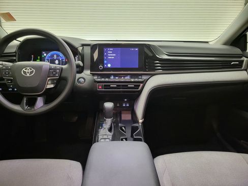 Used 2025 Toyota Camry LE image 40