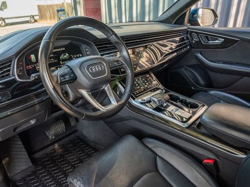 Used 2021 Audi Q8 Prestige w/ Prestige Package image 22