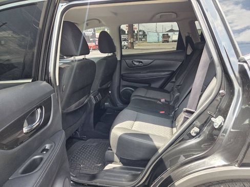 Used 2019 Nissan Rogue SV FWD image 16