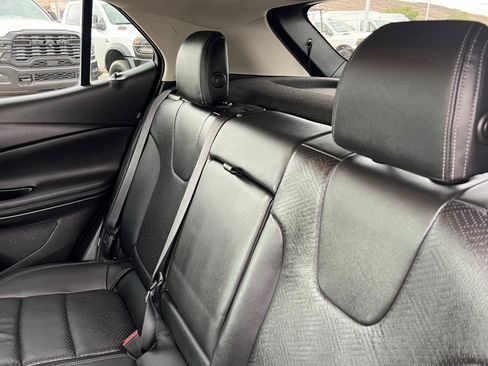 Certified 2022 Buick Encore GX Essence w/ Advanced Technology Package image 21