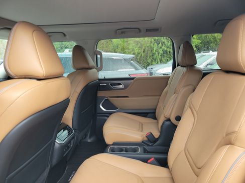 New 2026 INFINITI QX80 Luxe w/ Cargo Package RWD image 9